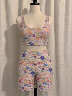 Fabletics Bra & Shorts Set Pastel Floral-Print and Reversible Sports Bra